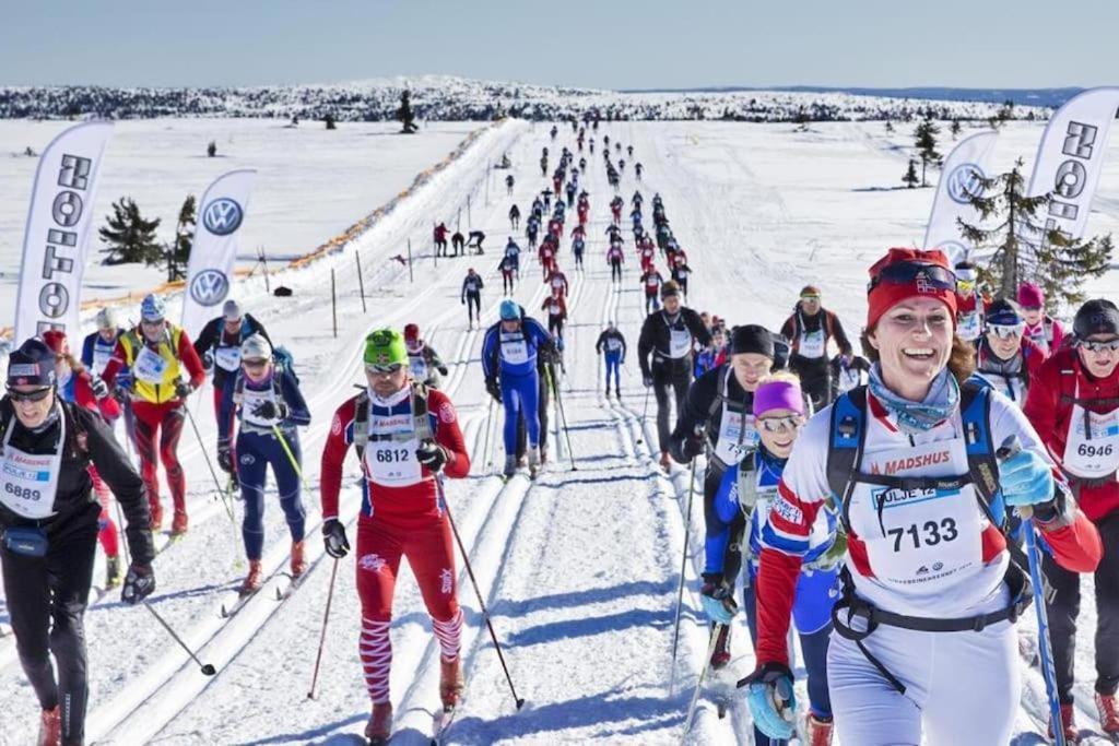 Leilighet Med Panoramautsikt Sjusjoen Innendors Parkering Buitenkant foto